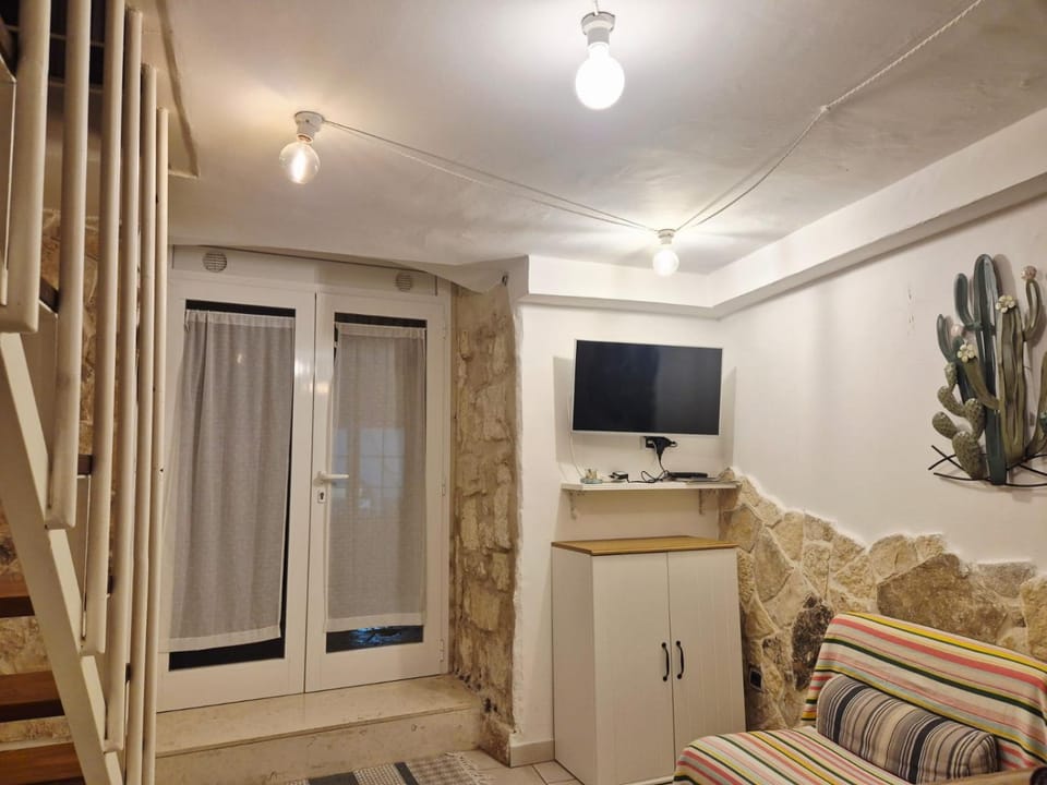 The Emerald Apartment in Bari