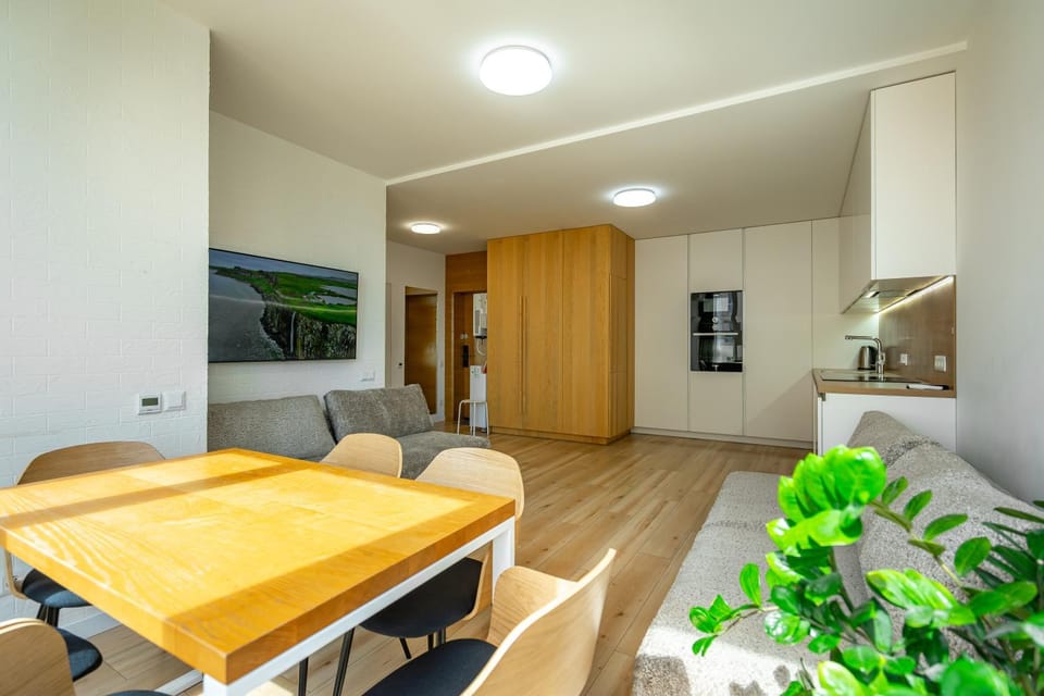 Living room, Dining area