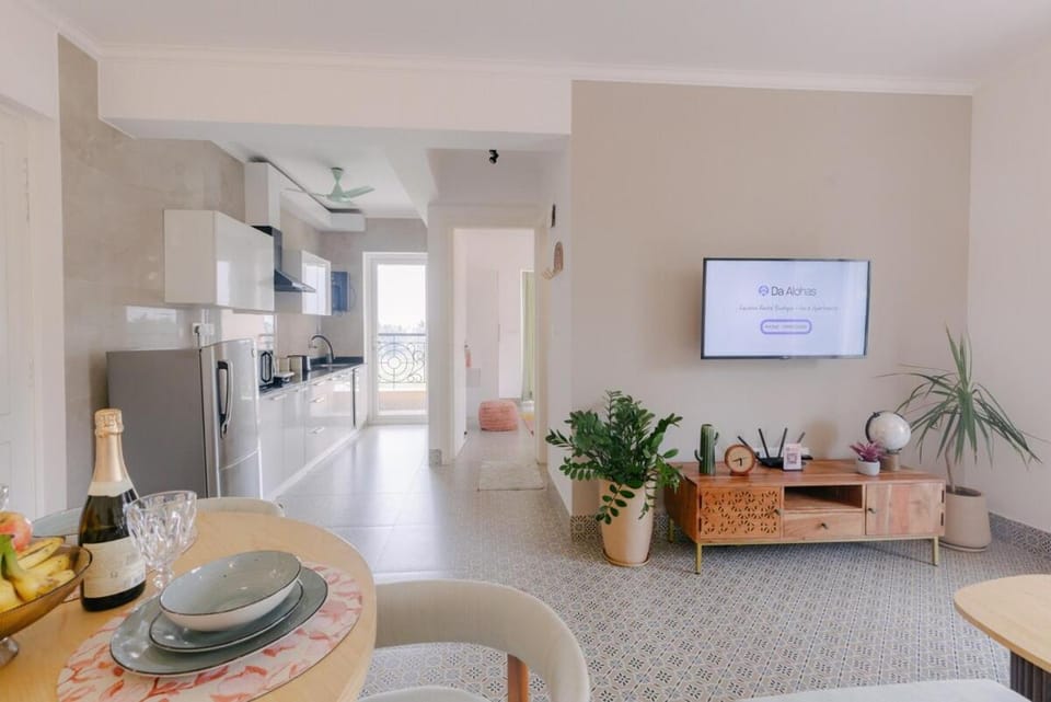 Kitchen or kitchenette, Living room