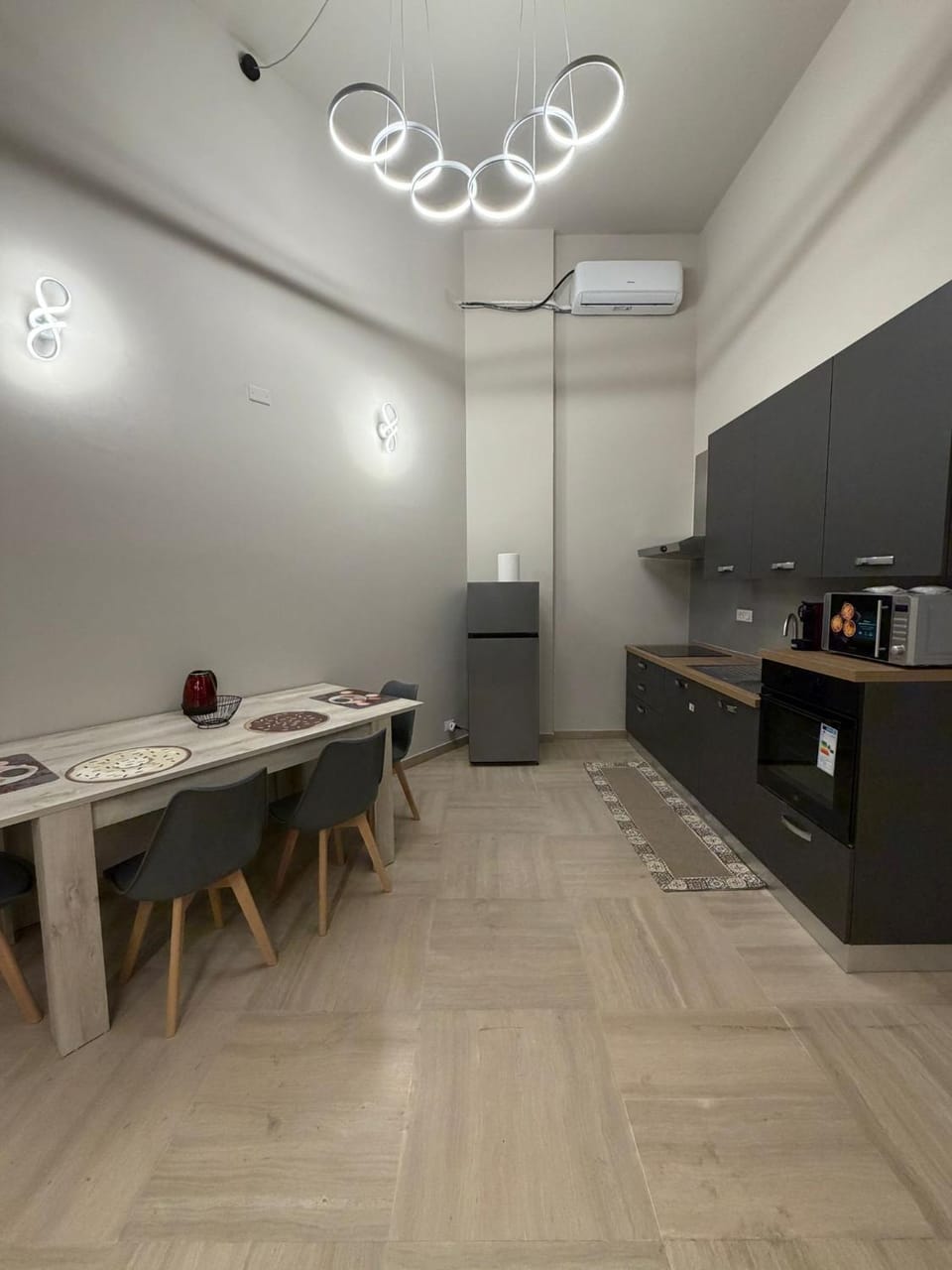Dante Urban Loft Apartment in Turin