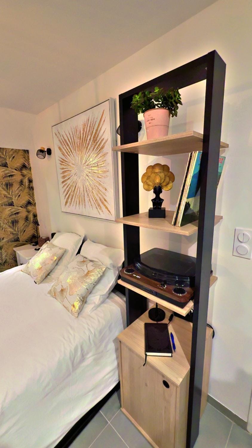 Bed, wardrobe