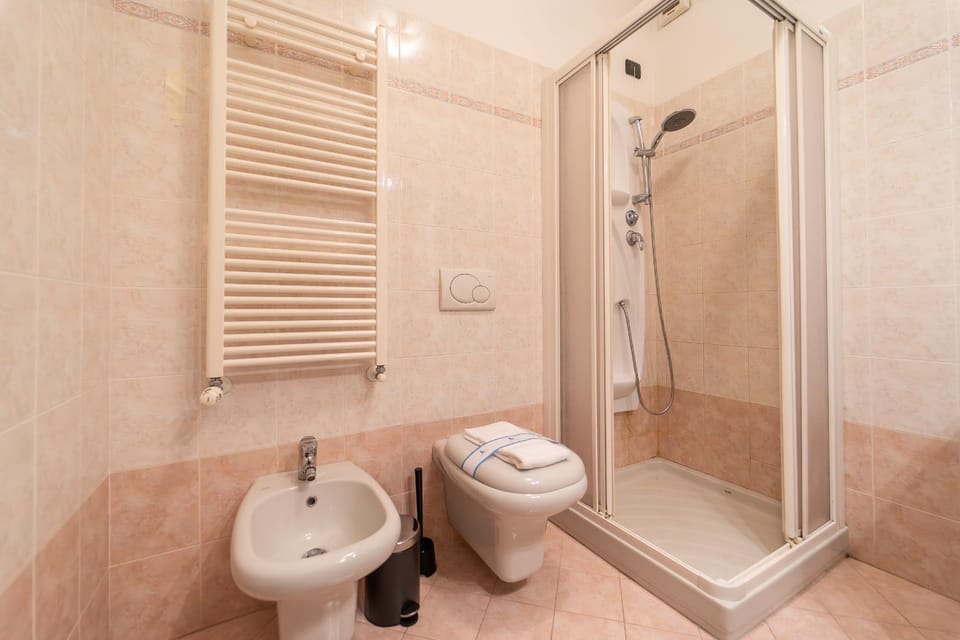 Moderno appartamento con garage, Wi-Fi, aria condizionata e terrazzo Apartment in Milan