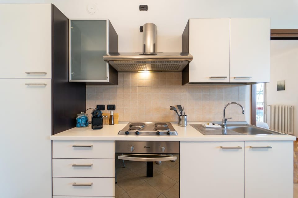 Moderno appartamento con garage, Wi-Fi, aria condizionata e terrazzo Apartment in Milan