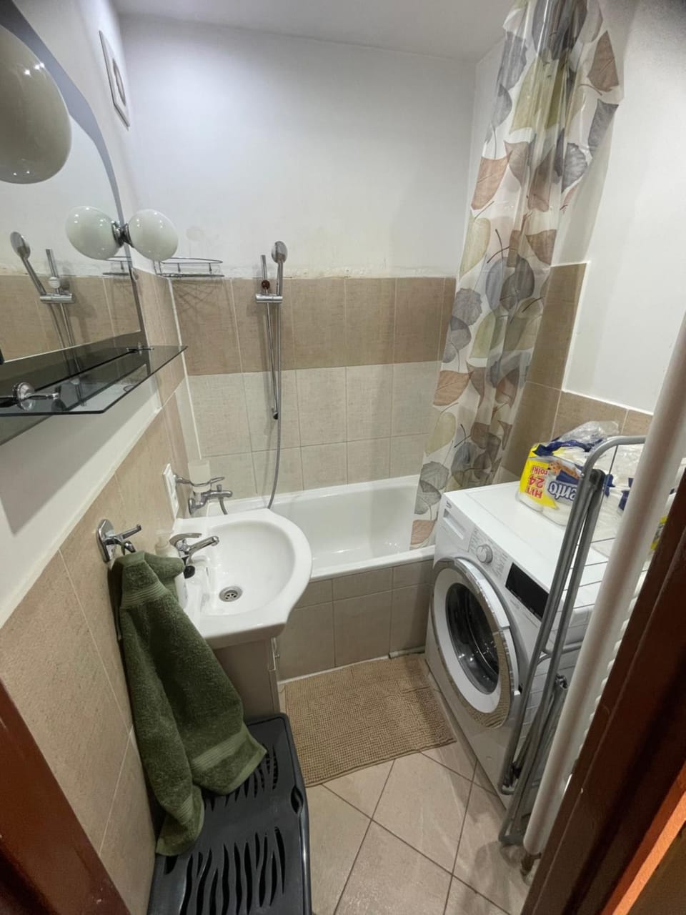Shower, Bathroom, Bath, towels, washing machine