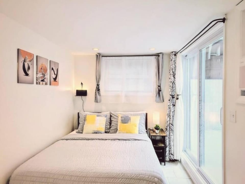 Family-Friendly 2BR, NYC Access in Minutes Apartment in Hoboken