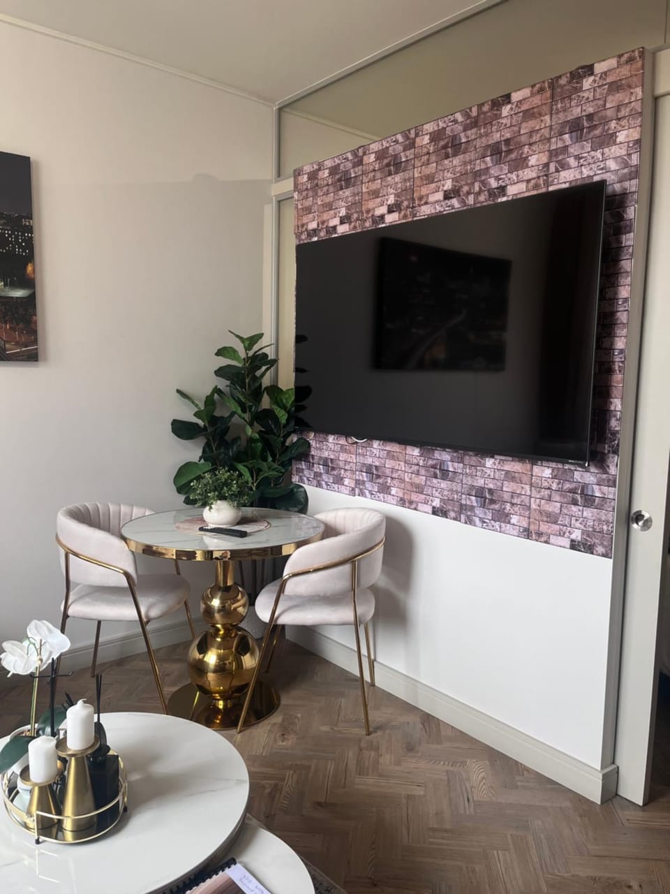 Deluxe on One Apartment in Johannesburg