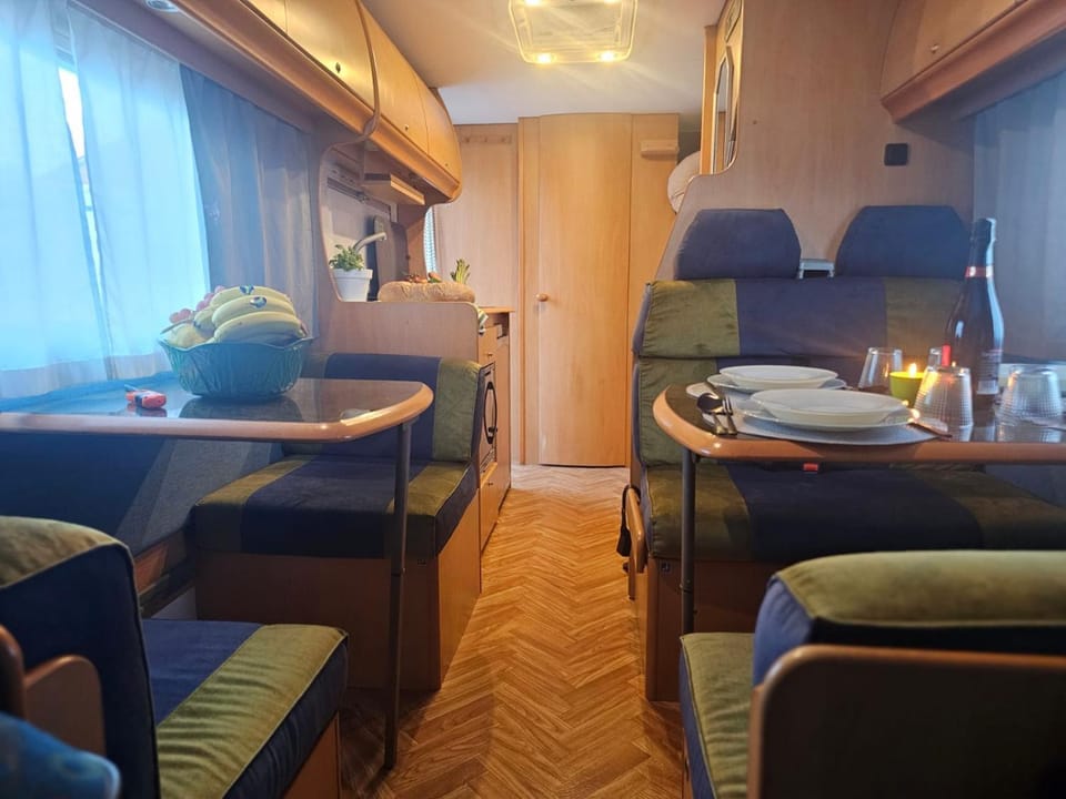 Autocaravana Campground/ 
RV Resort in Canary Islands