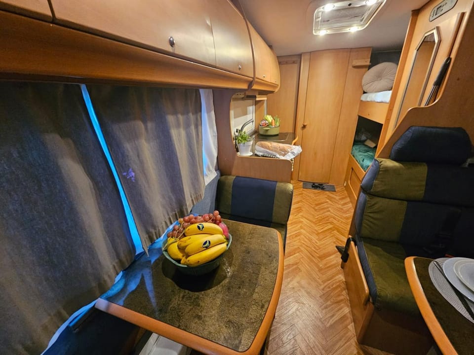 Autocaravana Campground/ 
RV Resort in Canary Islands
