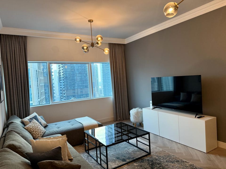 Communal lounge/ TV room, TV and multimedia, Living room, Seating area