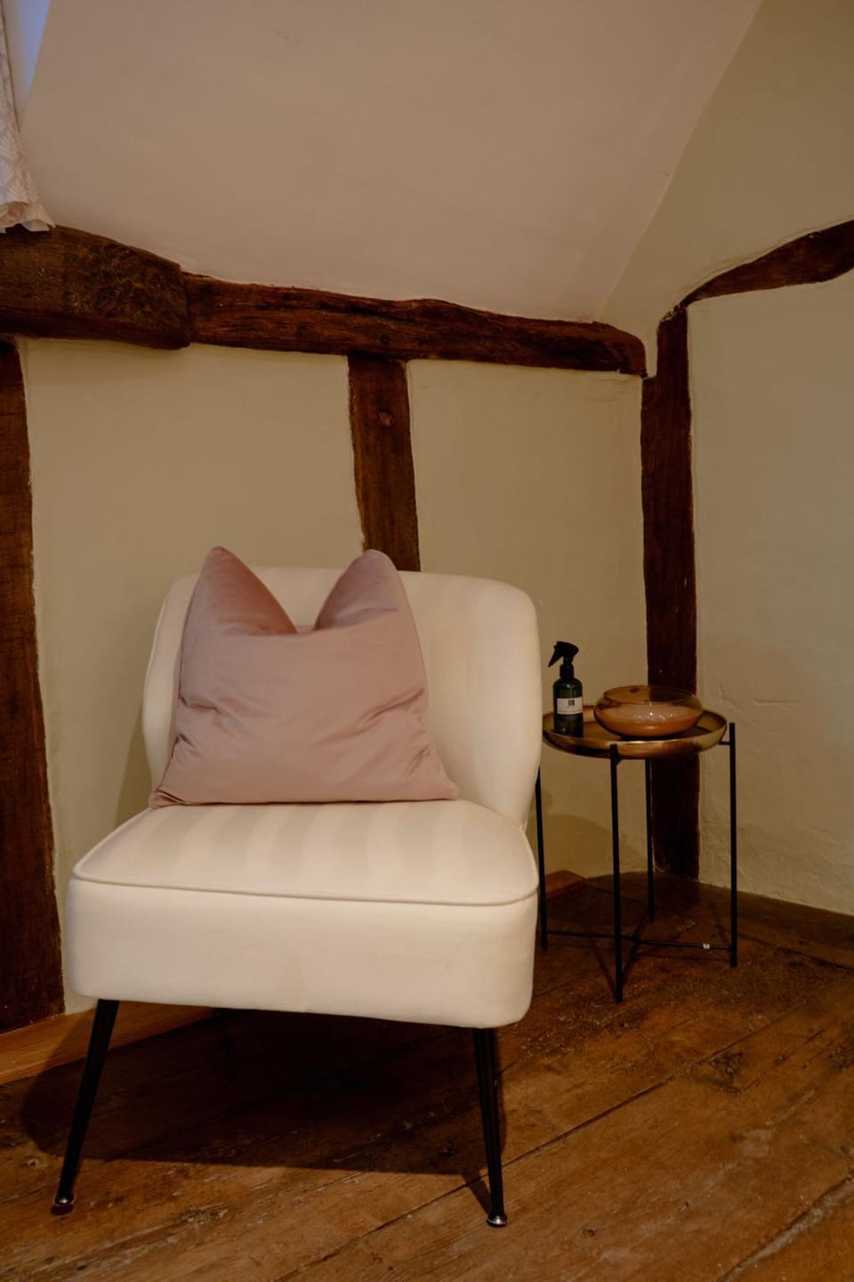 Seating area, Bedroom