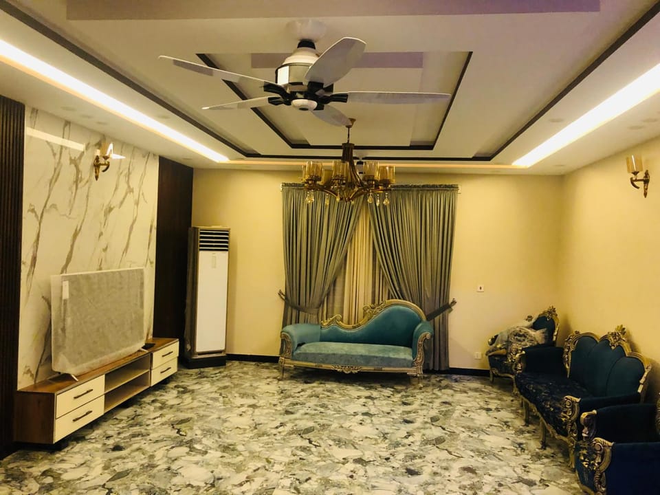 Capital Grace Guest House Bed and Breakfast in Islamabad Capital Territory