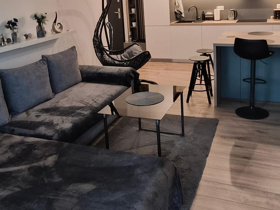 Apartament z ogródkiem wysoki standard Szczecin Centrum Północ Apartment in Szczecin