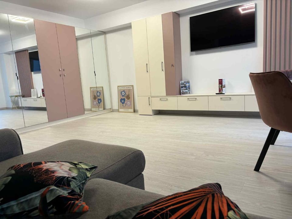 Communal lounge/ TV room, TV and multimedia