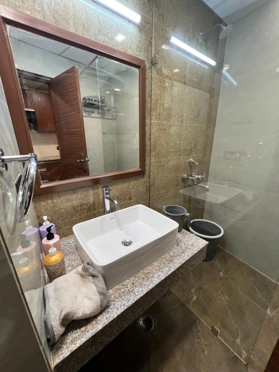 luxury stay Apartment in Dehradun
