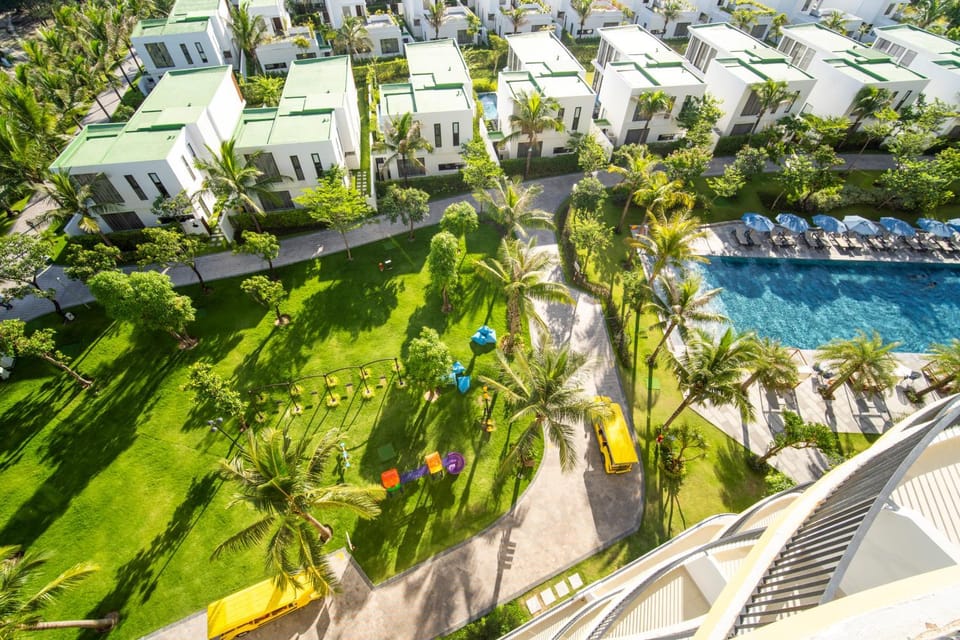 Day, Natural landscape, Bird's eye view, Garden view, Pool view, Swimming pool