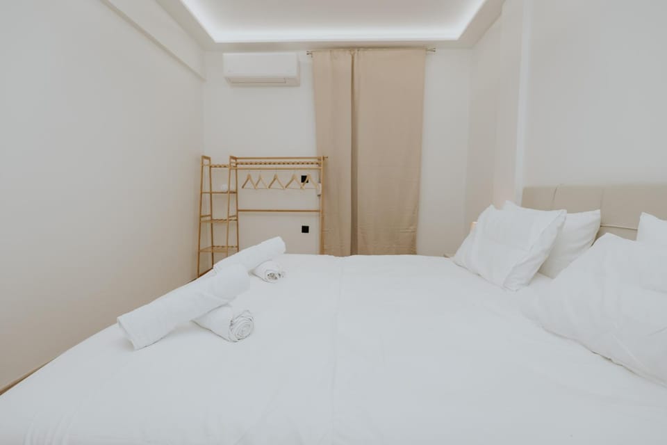 Bed, Photo of the whole room, Bedroom, wardrobe
