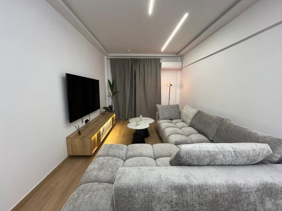 Communal lounge/ TV room, TV and multimedia, Living room, Photo of the whole room, Seating area, Evening entertainment