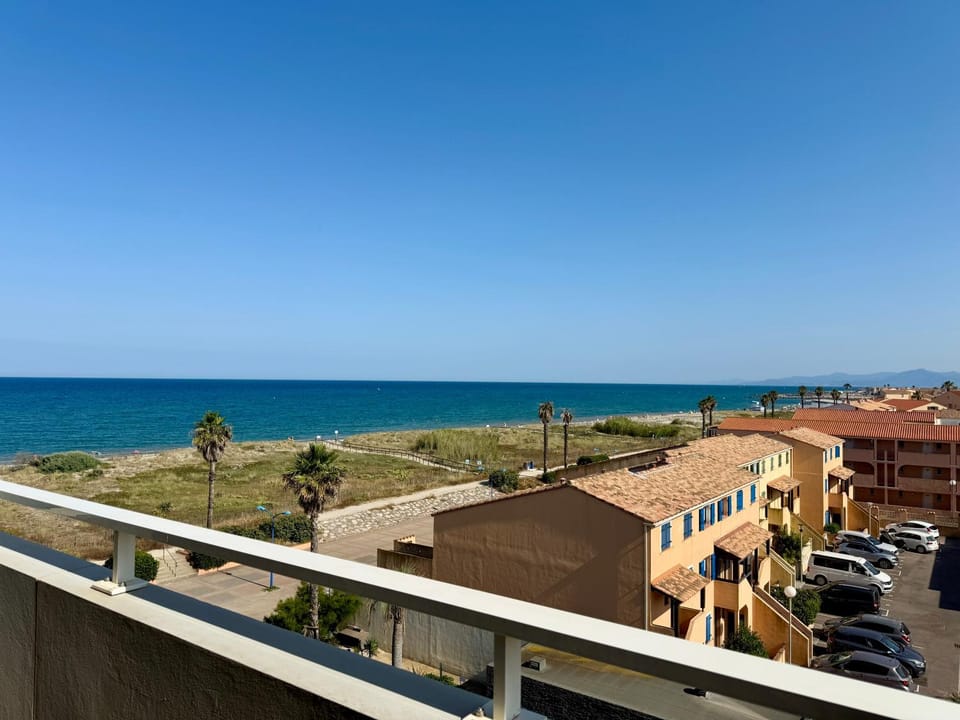 Sejour d exception a Sainte Marie Vue Mer et piscine Apartment in Catalonia