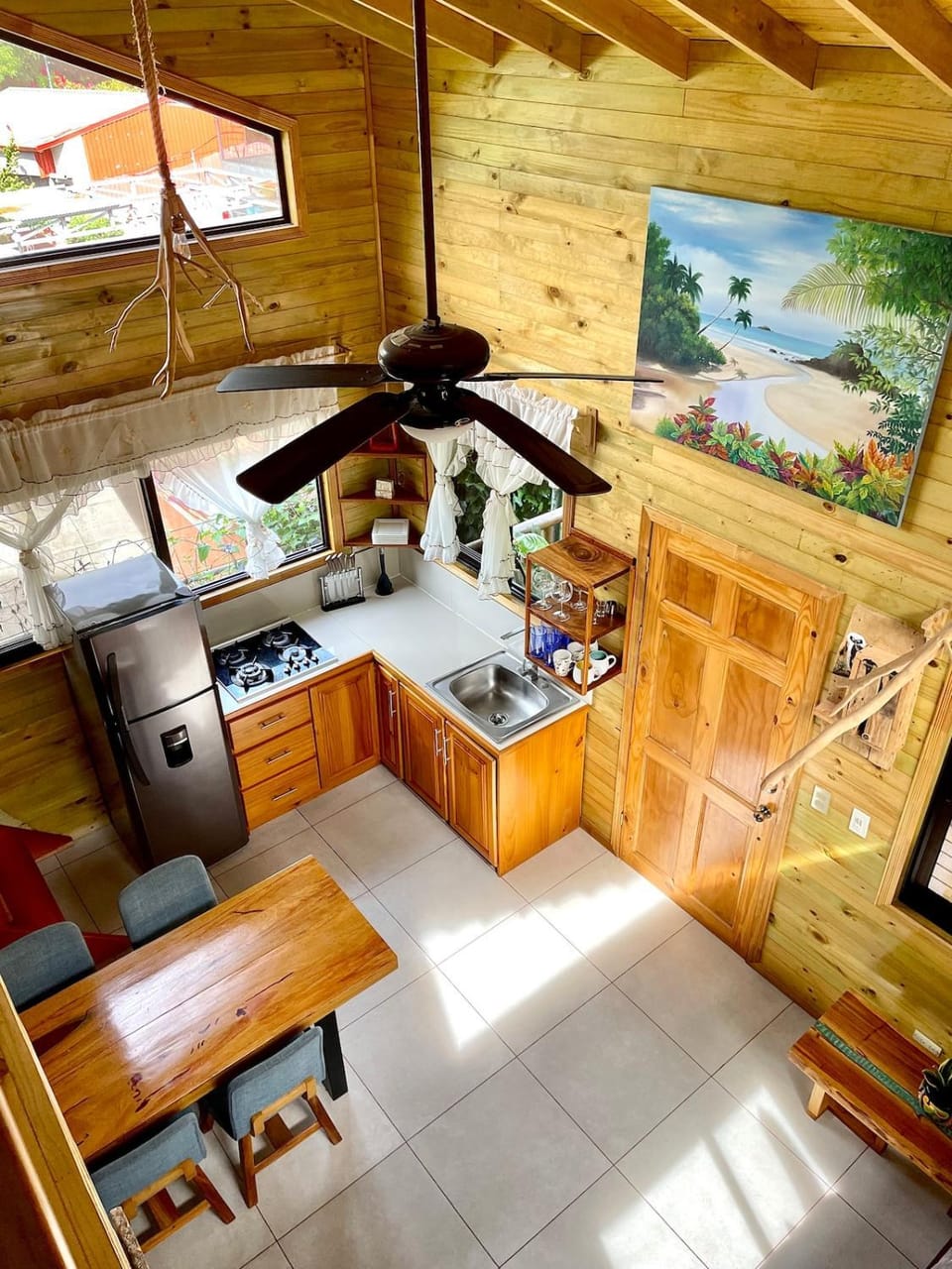 Kitchen or kitchenette, Living room, stove