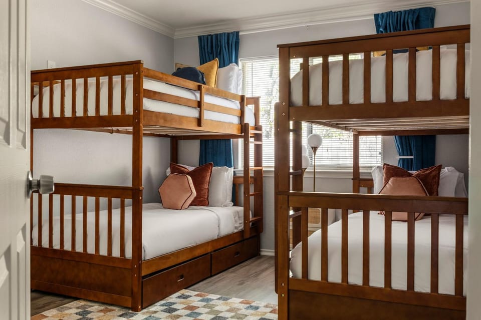 Playtime Bonanza House - Game Room & Playground House in Austin
