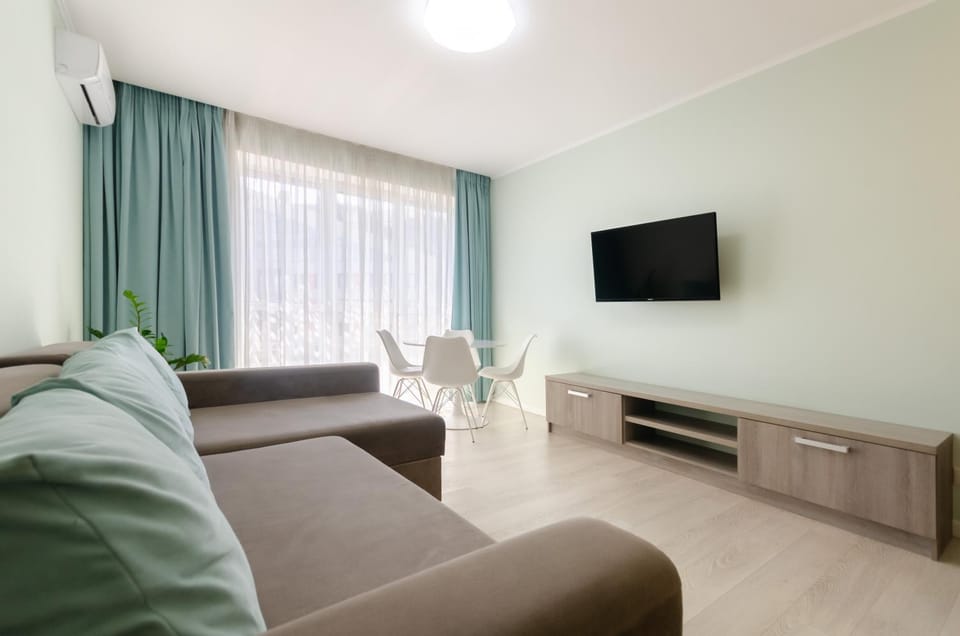 TV and multimedia, Living room, air conditioner