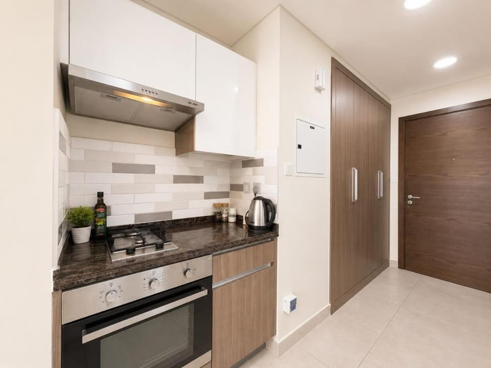 Studio in Al Furjan - Near Metro - Pool - Gym - Self Check in Apartment in Dubai