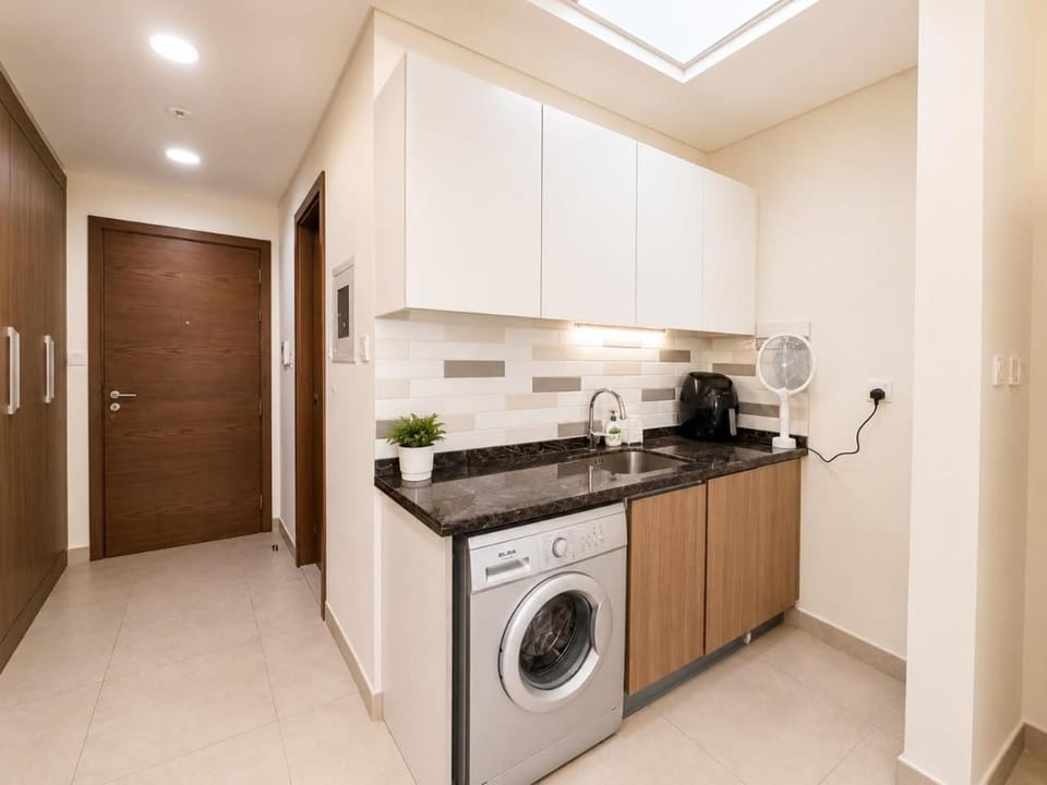 Studio in Al Furjan - Near Metro - Pool - Gym - Self Check in Apartment in Dubai