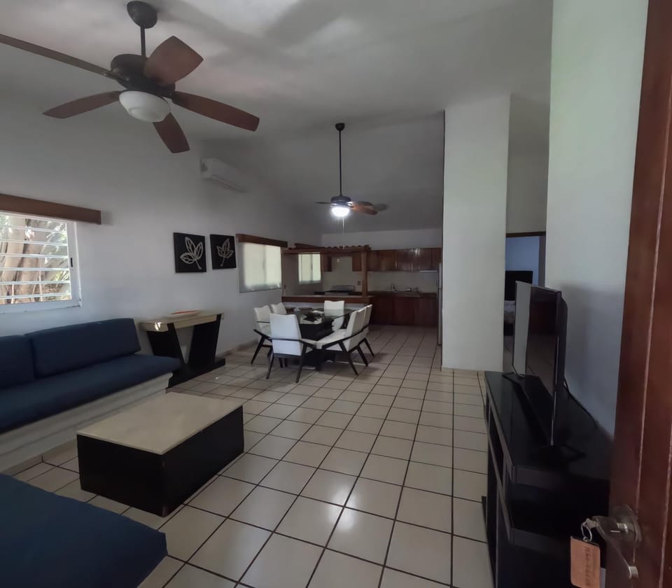 Communal lounge/ TV room, Kitchen or kitchenette, Dining area