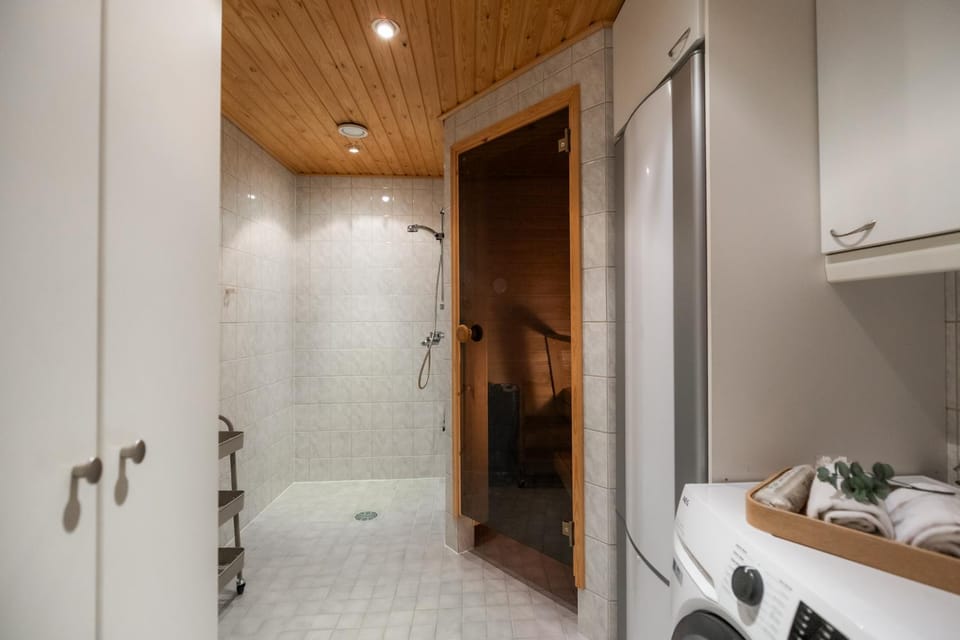 Sauna, Bathroom