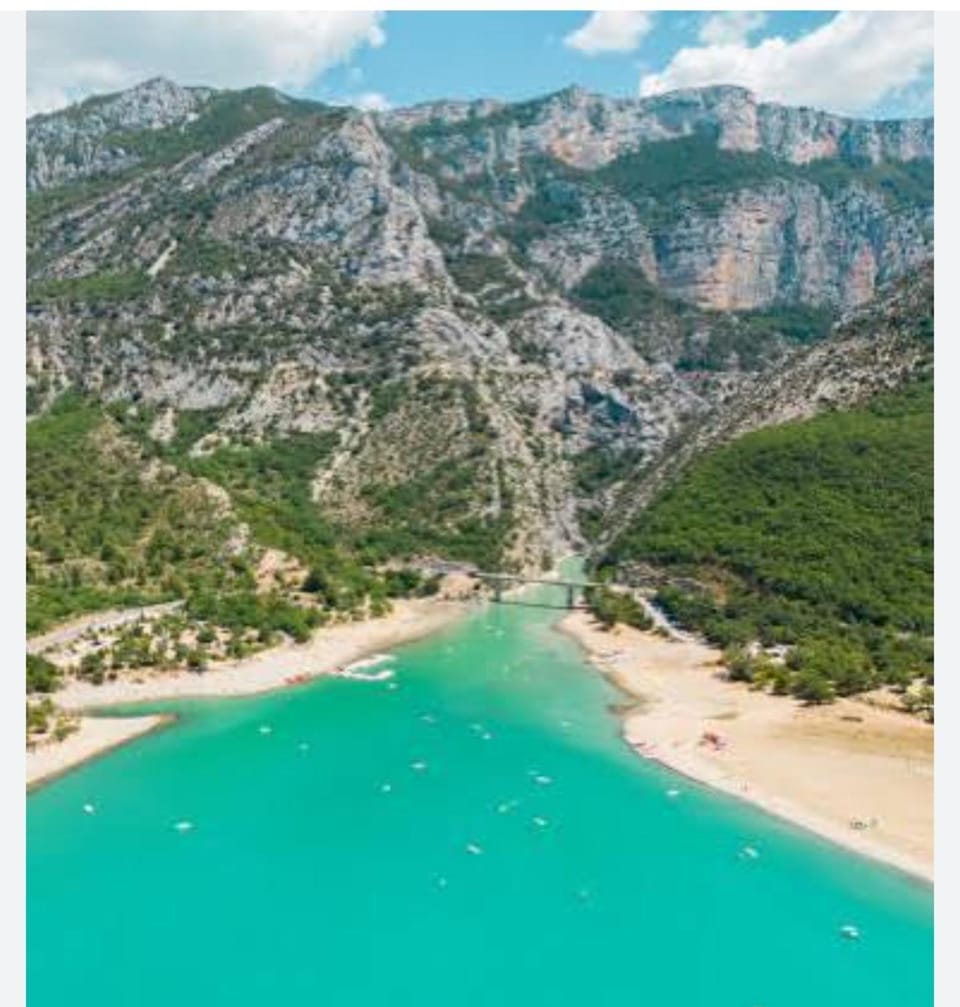 Appartement vue sur le lac Apartment in Aiguines