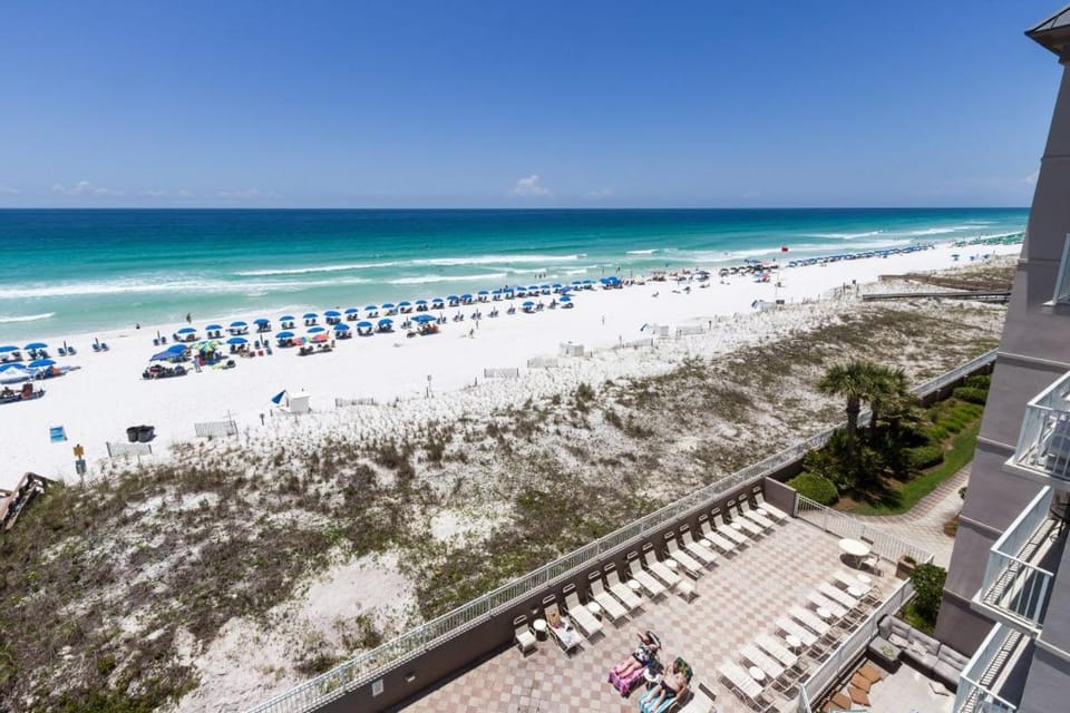 1 BR pontoon Pickleball Pool fun Apartment in Okaloosa Island