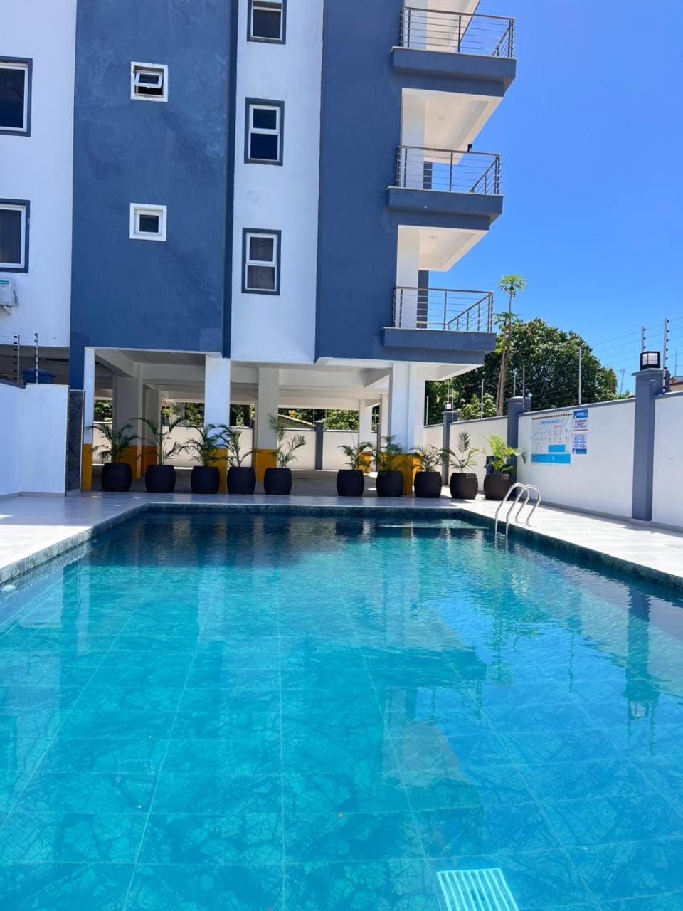 Swimming pool, Swimming pool
