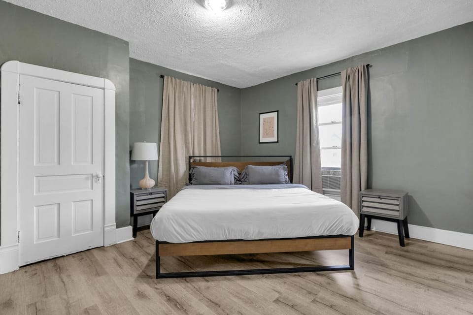 Bed, Bedroom, wardrobe