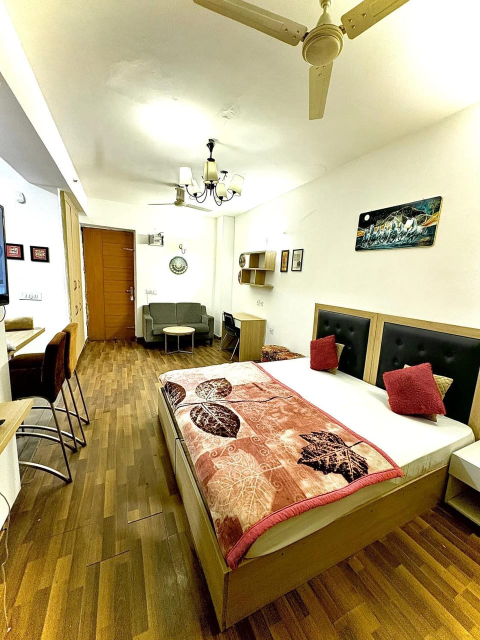 DreamLux stay Apartment in Noida