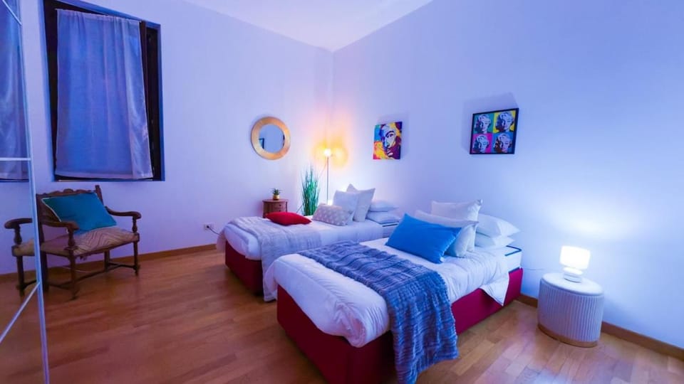 Piazza Erbe 2 Bedrooms - 3 Bathrooms Apartment in Verona