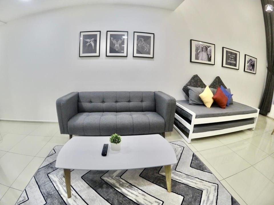 Ekocheras Suites 1-5 Pax, Malls & MRT - 0903 Apartment in Federal Territory of Kuala Lumpur