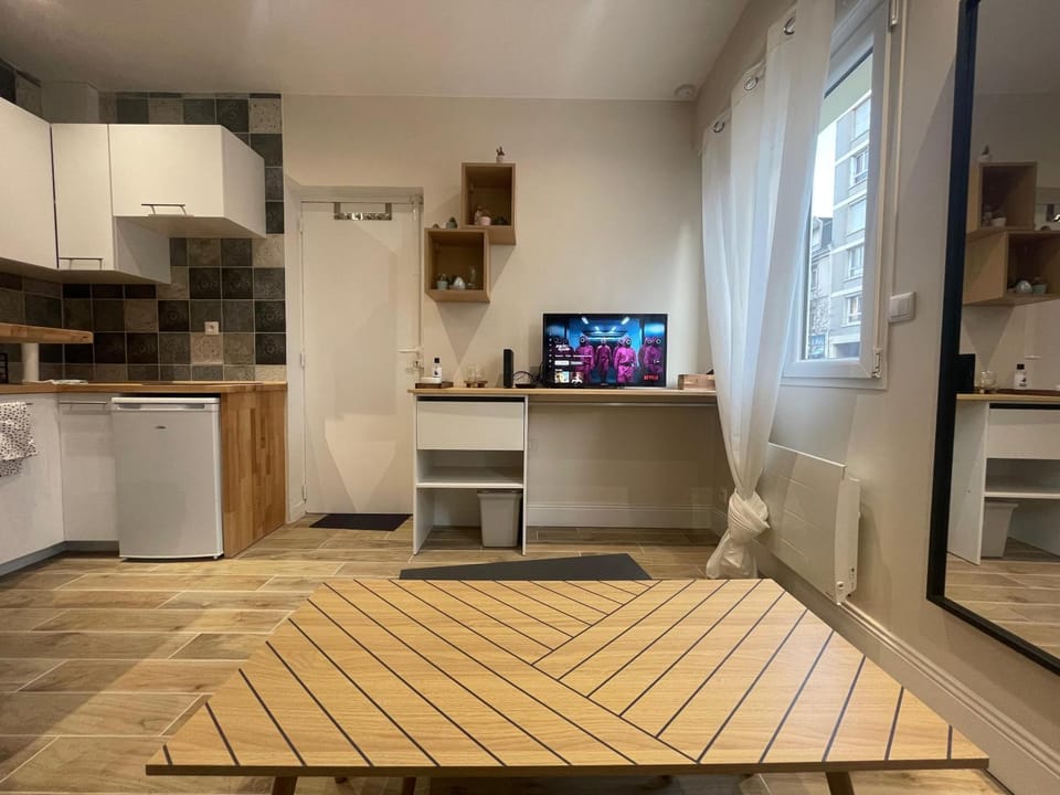 TV and multimedia, Photo of the whole room