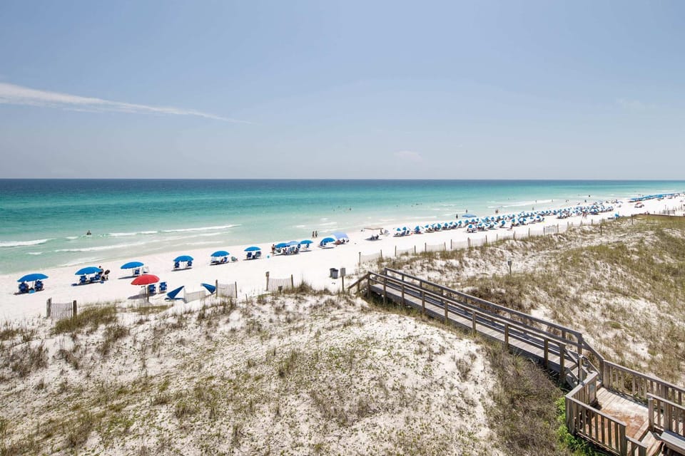 Gulf Side 402 Pet friendly gulf front condo House in Okaloosa Island