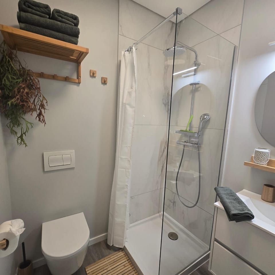 Shower, Bathroom
