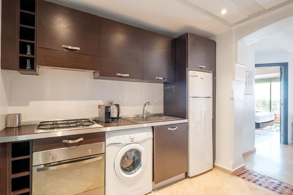 Coffee/tea facilities, Kitchen or kitchenette, dishwasher, minibar, oven, pet friendly, stove, toaster, washing machine, dryer