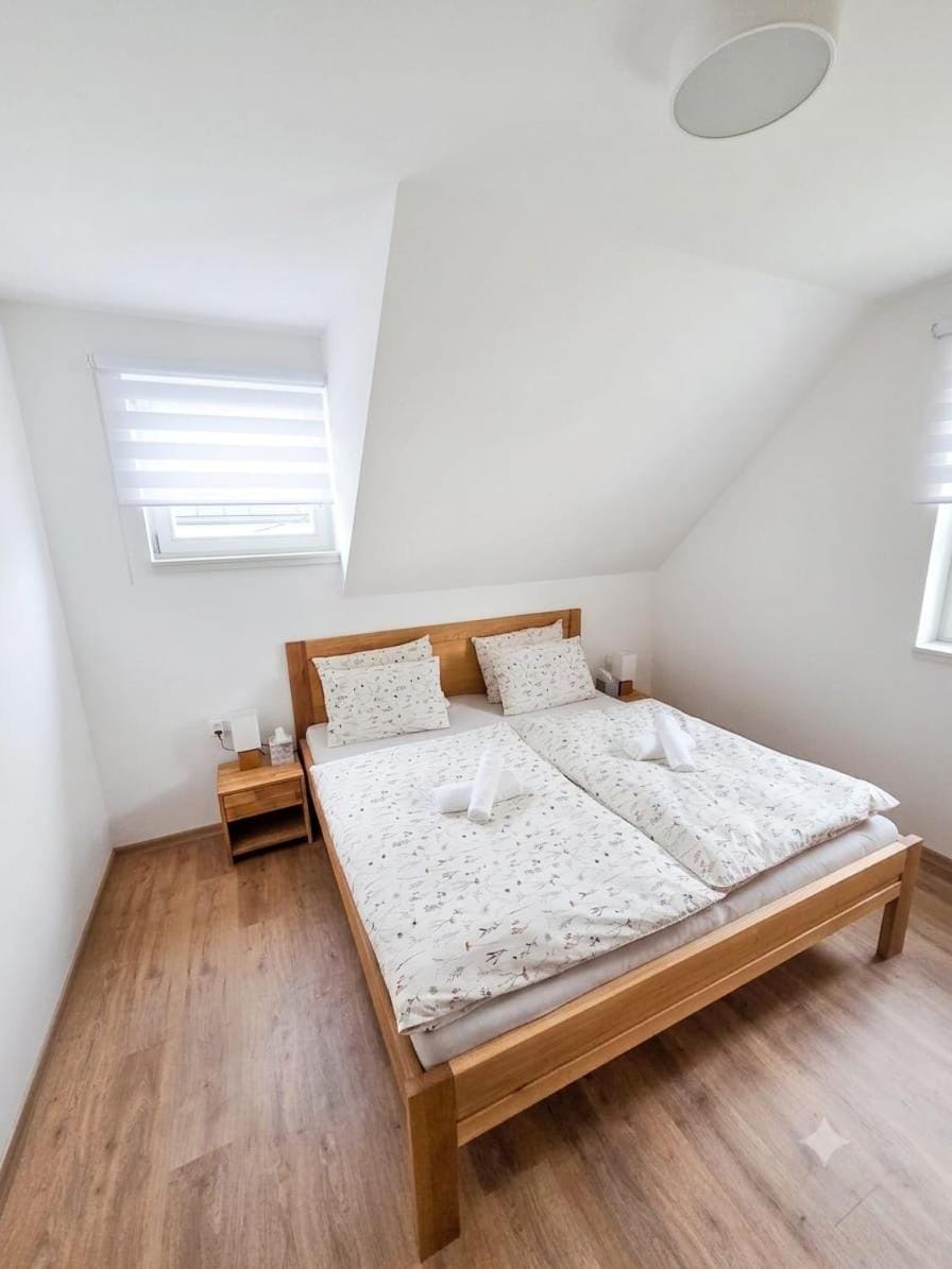 Apartmán pod Blatenským vrchem Apartment in Czechia
