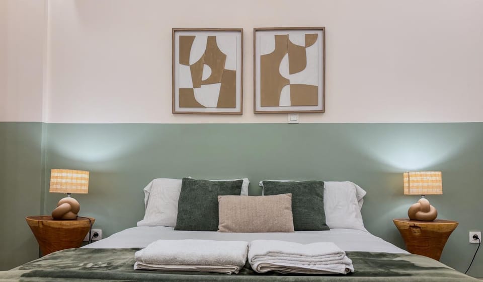 Bed, Bedroom