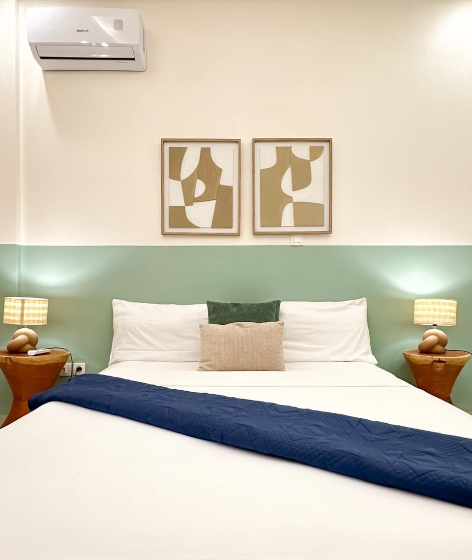 Bed, Photo of the whole room