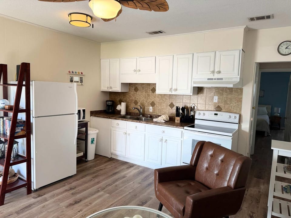 Gulf Wind 5 Cozy condo near the beach House in Okaloosa Island