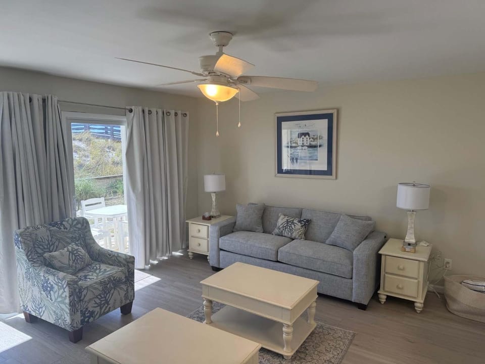Island Sands 103 Gulf front condo House in Okaloosa Island