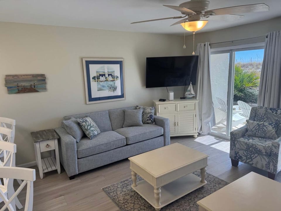 Island Sands 103 Gulf front condo House in Okaloosa Island