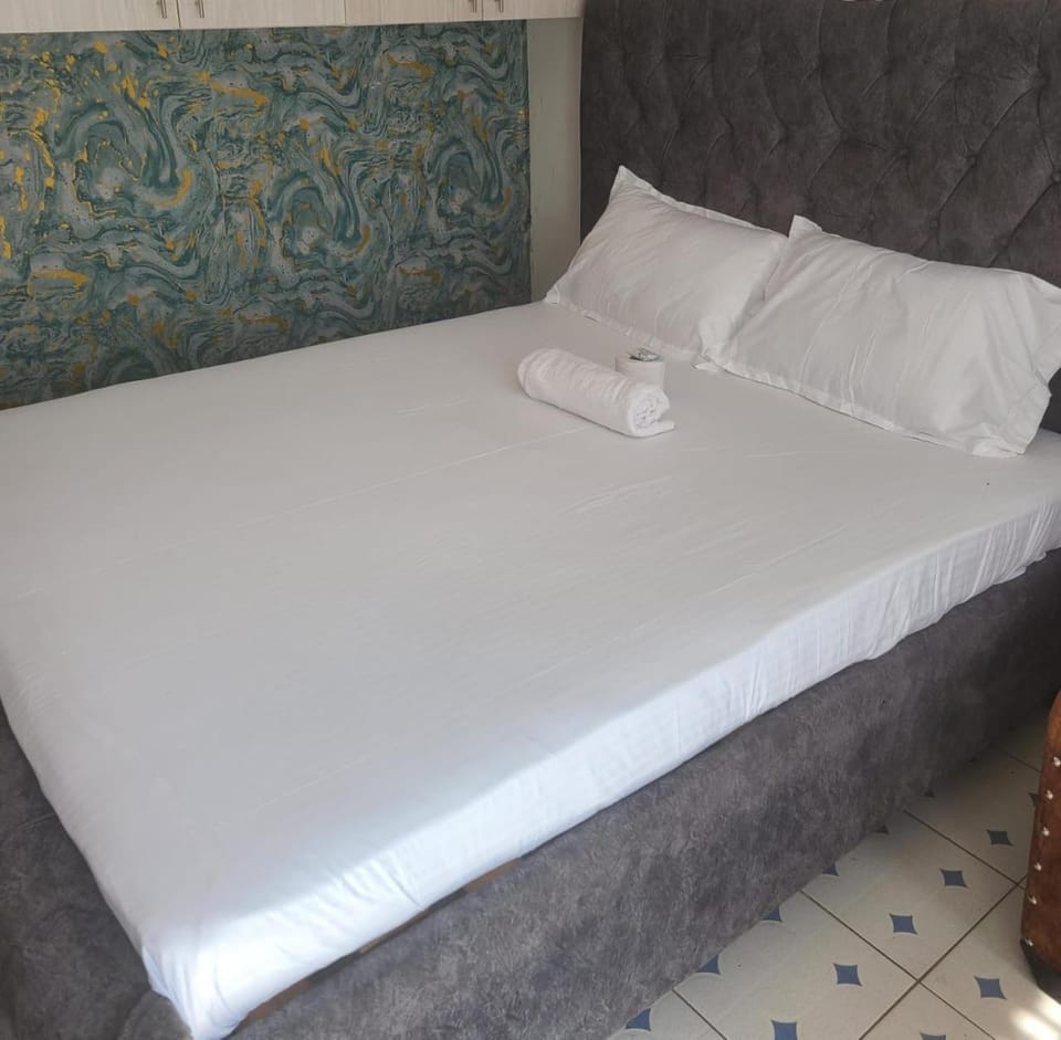Avian suits Bed and Breakfast in Uganda