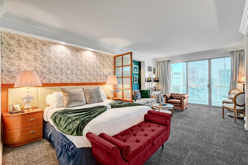 Heirloom 27 at MGM Signature TWR 3 Balcony Apartment hotel in Las Vegas Strip