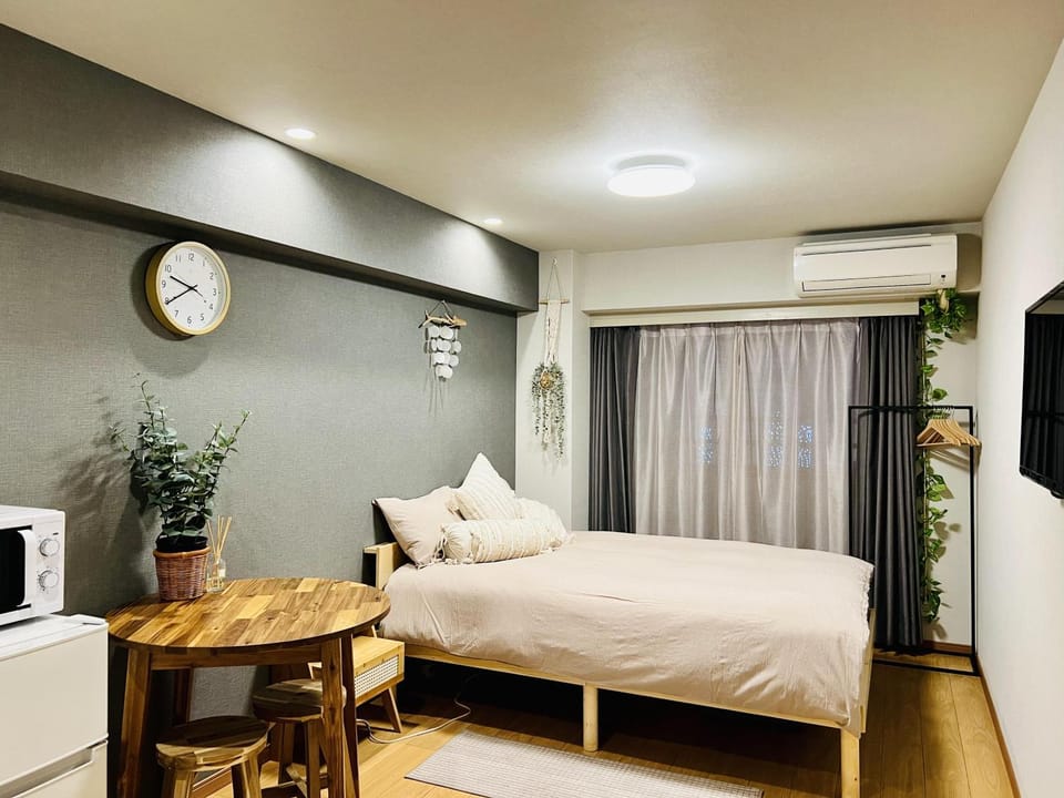 Bed, TV and multimedia, Photo of the whole room, Bedroom, air conditioner