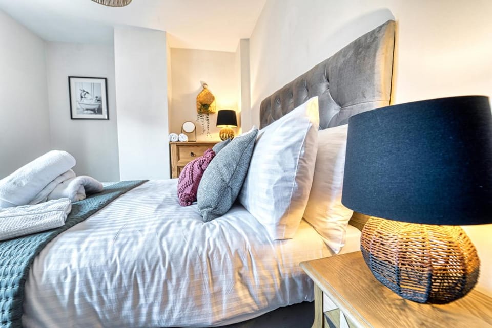 Guest Stays - London Road Cottage House in Worcester